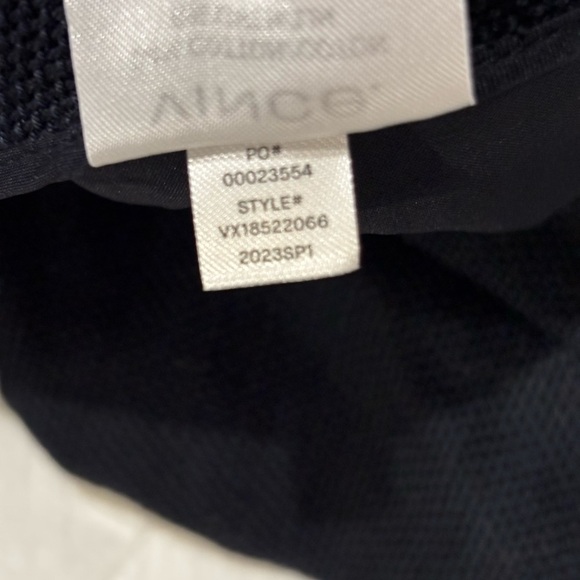 Vince Sculptural Panama Linen-Blend Short - Picture 7 of 7